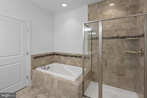 9738 Knowledge Dr, Laurel, MD 20723 photo 23