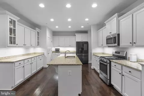 9738 Knowledge Dr, Laurel, MD 20723 photo 9