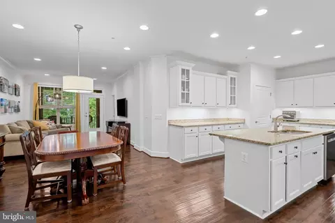9738 Knowledge Dr, Laurel, MD 20723 photo 8