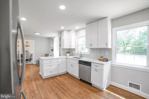 Kitchen - 7549 Cherry Tree Dr, Fulton, MD 20759 photo 3 of 3