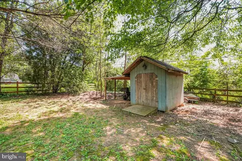 Exterior - 7549 Cherry Tree Dr, Fulton, MD 20759 photo 7 of 13