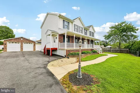 8691 Pine Tree Rd, Jessup, MD 20794 photo 2