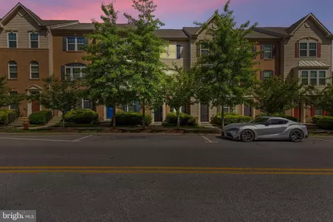 7583 Hearthside Way, Elkridge, MD 21075