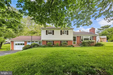 2922 Chestnut Hill Dr, Ellicott City, MD 21043