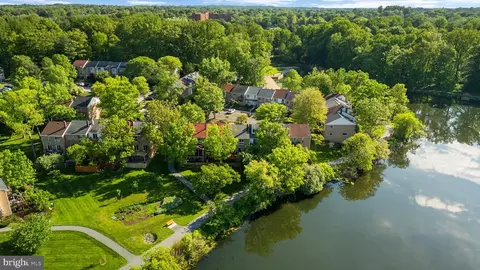 7256 Dockside Ln, Columbia, MD 21045 photo 39