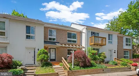 7256 Dockside Ln, Columbia, MD 21045 photo 2