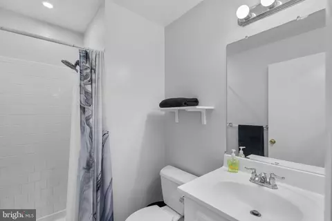 7256 Dockside Ln, Columbia, MD 21045 photo 24
