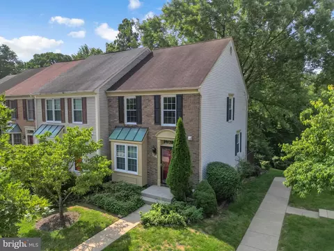 8847 Manahan Dr, Ellicott City, MD 21043