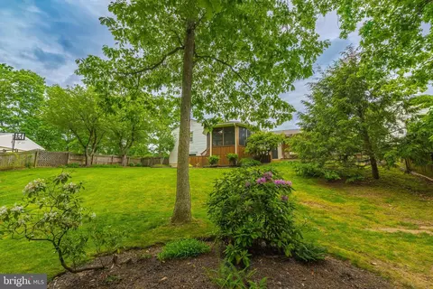 9679 Baltimore Ave, Laurel, MD 20723 photo 18