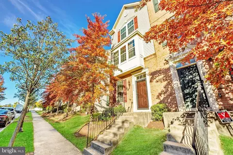 7111 Penny Ln, Elkridge, MD 21075