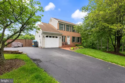 8657 Bali Rd, Ellicott City, MD 21043