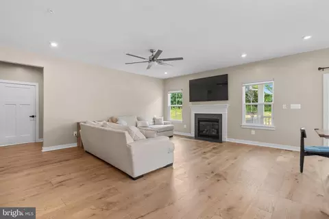 Entry Way - 7459 Declan Rd, Laurel, MD 20723 photo 3 of 14