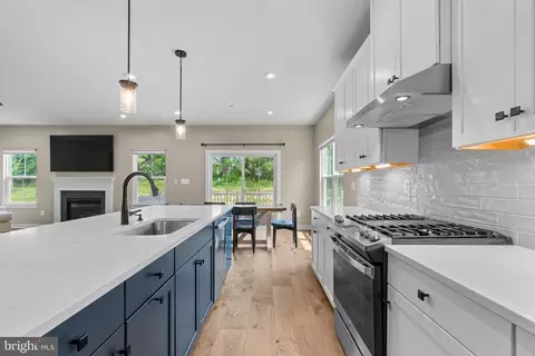 Kitchen - 7459 Declan Rd, Laurel, MD 20723 photo 3 of 4