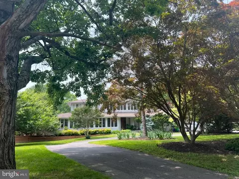 5055 Amesbury Dr, Columbia, MD 21044