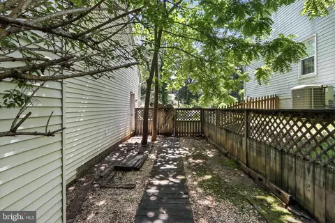 8225 Bubbling Spg, Laurel, MD 20723 photo 33