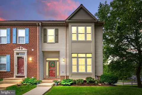 6201 Knolls Ct, Elkridge, MD 21075