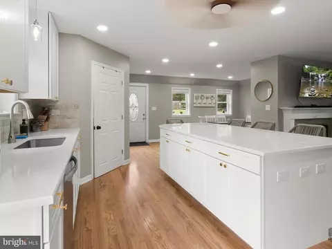 Kitchen - 8005 Crest Rd, Laurel, MD 20723 photo 4 of 5