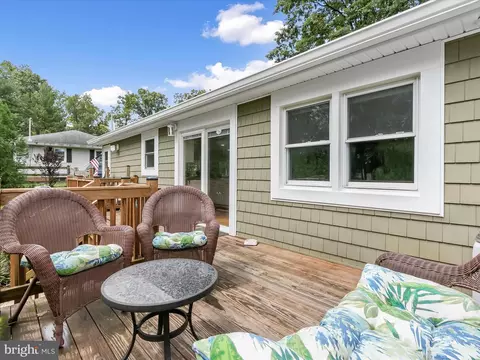 Exterior - 8005 Crest Rd, Laurel, MD 20723 photo 6 of 10