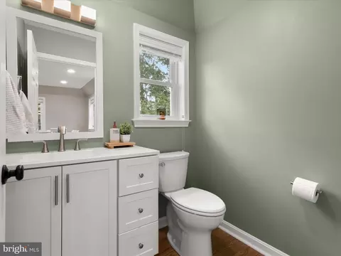 Bath - 8005 Crest Rd, Laurel, MD 20723 photo 1 of 5