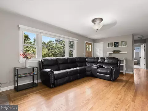 Living - 8005 Crest Rd, Laurel, MD 20723 photo 2 of 4