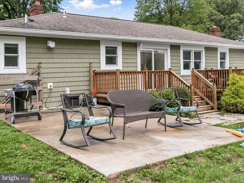 Exterior - 8005 Crest Rd, Laurel, MD 20723 photo 8 of 10