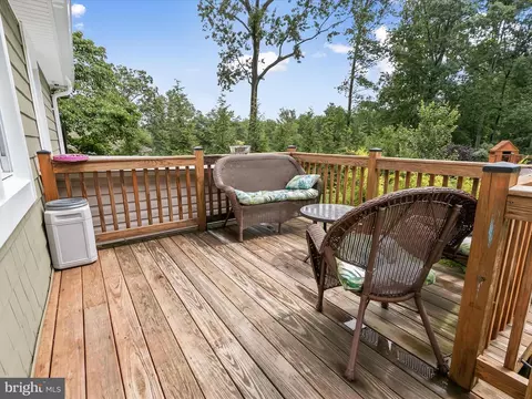 Exterior - 8005 Crest Rd, Laurel, MD 20723 photo 7 of 10