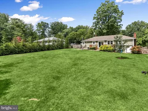 Exterior - 8005 Crest Rd, Laurel, MD 20723 photo 4 of 10