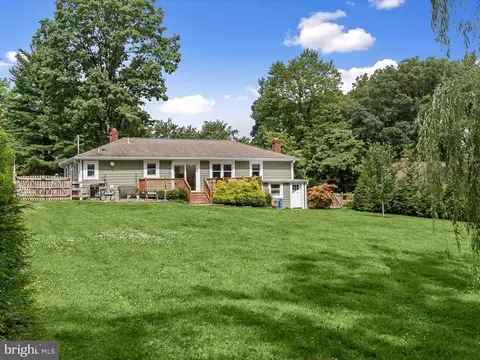 Exterior - 8005 Crest Rd, Laurel, MD 20723 photo 3 of 10