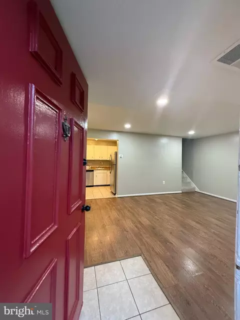 Entry Way - 9200 Bridle Path Ln #E, Laurel, MD 20723 photo 3 of 3