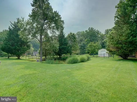 Exterior - 8516 Pineway Dr, Laurel, MD 20723 photo 6 of 19