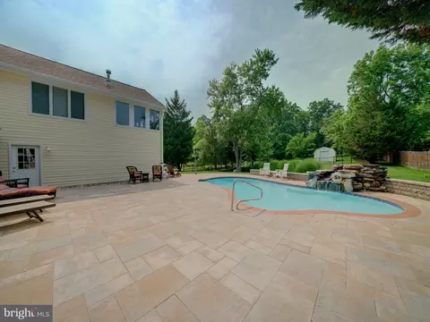Exterior - 8516 Pineway Dr, Laurel, MD 20723 photo 15 of 19