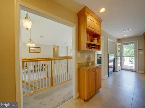 Entry Way - 8516 Pineway Dr, Laurel, MD 20723 photo 3 of 9
