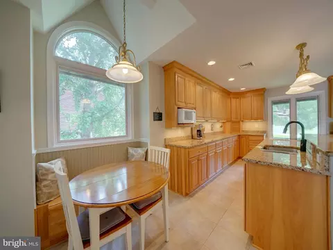 Kitchen - 8516 Pineway Dr, Laurel, MD 20723 photo 10 of 13