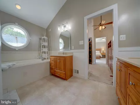 Bath - 8516 Pineway Dr, Laurel, MD 20723 photo 5 of 8