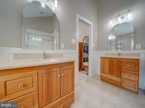 Bath - 8516 Pineway Dr, Laurel, MD 20723 photo 4 of 8