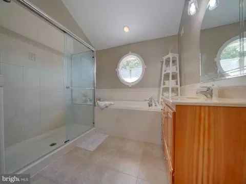 Bath - 8516 Pineway Dr, Laurel, MD 20723 photo 3 of 8