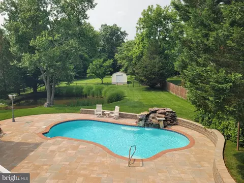 Exterior - 8516 Pineway Dr, Laurel, MD 20723 photo 3 of 19