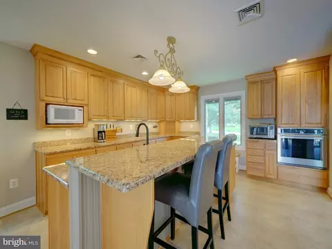 Kitchen - 8516 Pineway Dr, Laurel, MD 20723 photo 4 of 13