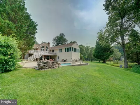 Exterior - 8516 Pineway Dr, Laurel, MD 20723 photo 1 of 19