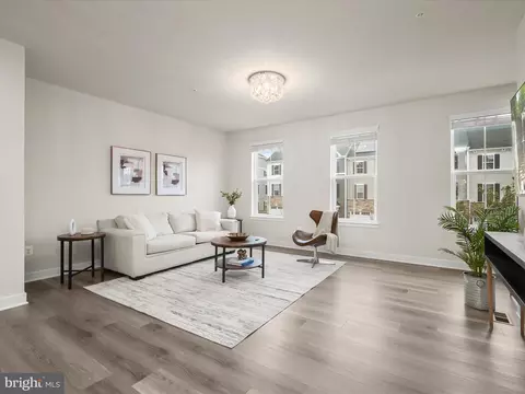 Living - 7330 Isabella Rd, Laurel, MD 20723 photo 4 of 6