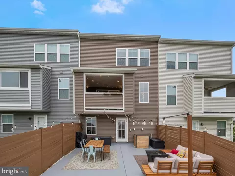 Exterior - 7330 Isabella Rd, Laurel, MD 20723 photo 6 of 9