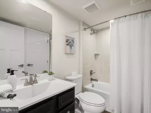 Bath - 7330 Isabella Rd, Laurel, MD 20723 photo 2 of 2