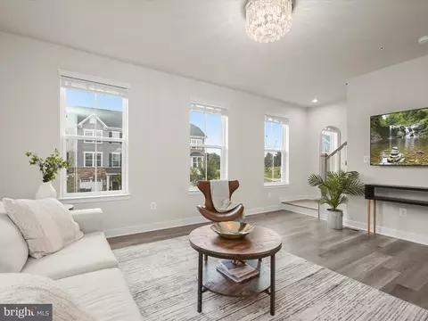 Living - 7330 Isabella Rd, Laurel, MD 20723 photo 3 of 6