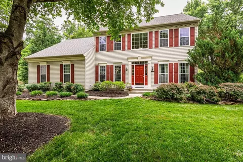 10808 Robin Lynn Dr, Ellicott City, MD 21042