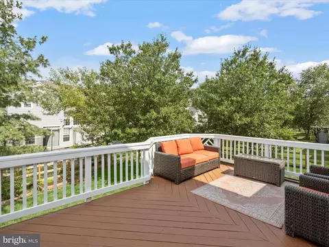 Exterior - 10040 Fall Rain Dr, Laurel, MD 20723 photo 3 of 12