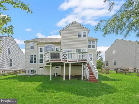 Exterior - 10040 Fall Rain Dr, Laurel, MD 20723 photo 8 of 12