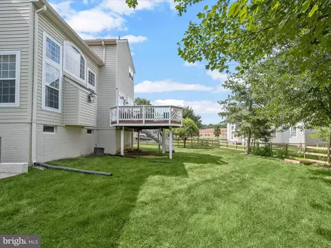 Exterior - 10040 Fall Rain Dr, Laurel, MD 20723 photo 12 of 12