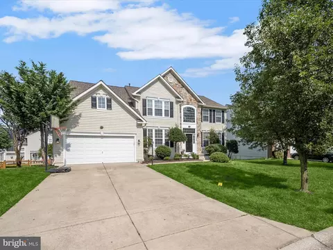 Exterior - 10040 Fall Rain Dr, Laurel, MD 20723 photo 6 of 12