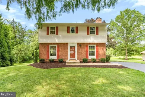 8817 Autumn Hill Ct, Ellicott City, MD 21043