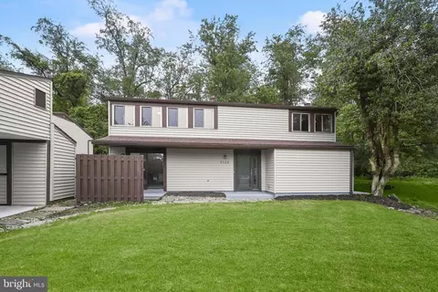 9124 Goldamber Garth, Columbia, MD 21045